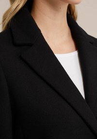 WE Fashion Kratki kaputi - black