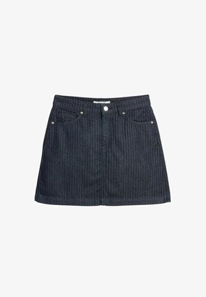 Denim skirt with a dark blue color, vertical stripes, two front pockets, and a front button closure. Features a straight hemline.