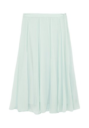 Jupe midi plissée bleu clair avec une ceinture et une fermeture éclair latérale dissimulée, tissu fluide avec de doux plis verticaux.