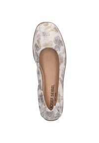 Zapato plano con estampado floral en blanco, con puntera redonda y plantilla acolchada beige con marca. Exterior de tejido suave.