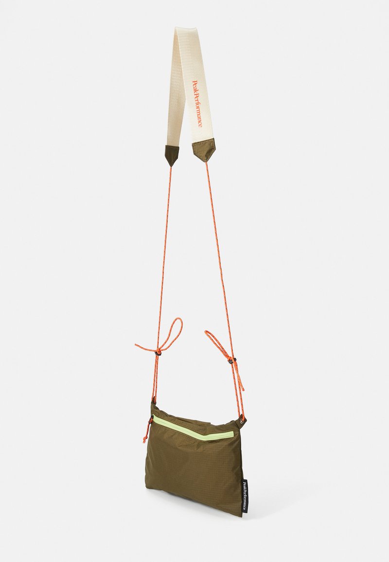 Fjällräven KÅNKEN CROSSBODY UNISEX - Borsa a tracolla - frost green/verde scuro