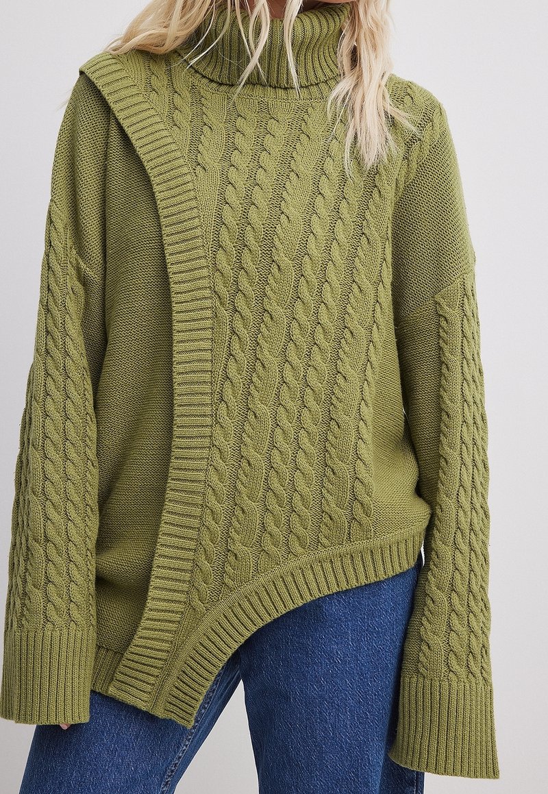 NA-KD Sweter