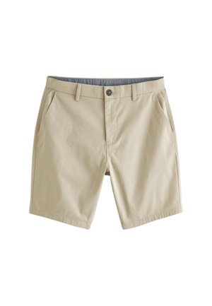Shorts décontractés beiges pour hommes avec bouton sur le devant, passants de ceinture, poches latérales et ourlets droits, présentés sur fond blanc.