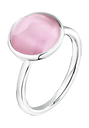Anello d'argento con una liscia pietra ovale rosa incastonata in una semplice montatura a castone su una banda elegante.