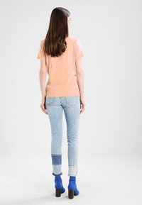 Samsøe Samsøe SOLLY TEE SOLID - T-shirt básica - peach nougat
