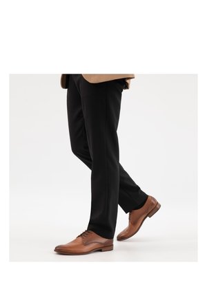 Wojas Derbies & Richelieus - brown