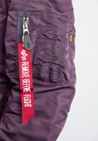 Alpha Industries UNISEX - Bomber Jacket - plum