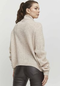 b.young BYMartine - Svetr - cement melange