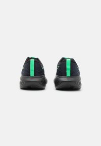 ASICS GEL-EXCITE 10 - Bėgimo batai plentui - black/new leaf