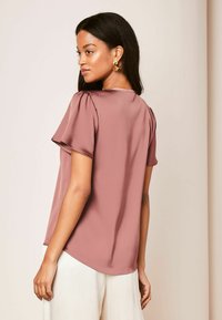 Lipsy V NECK DIAMANTE TRIM FLUTTER SLEEVE - REGULAR FIT - Camicetta - pink