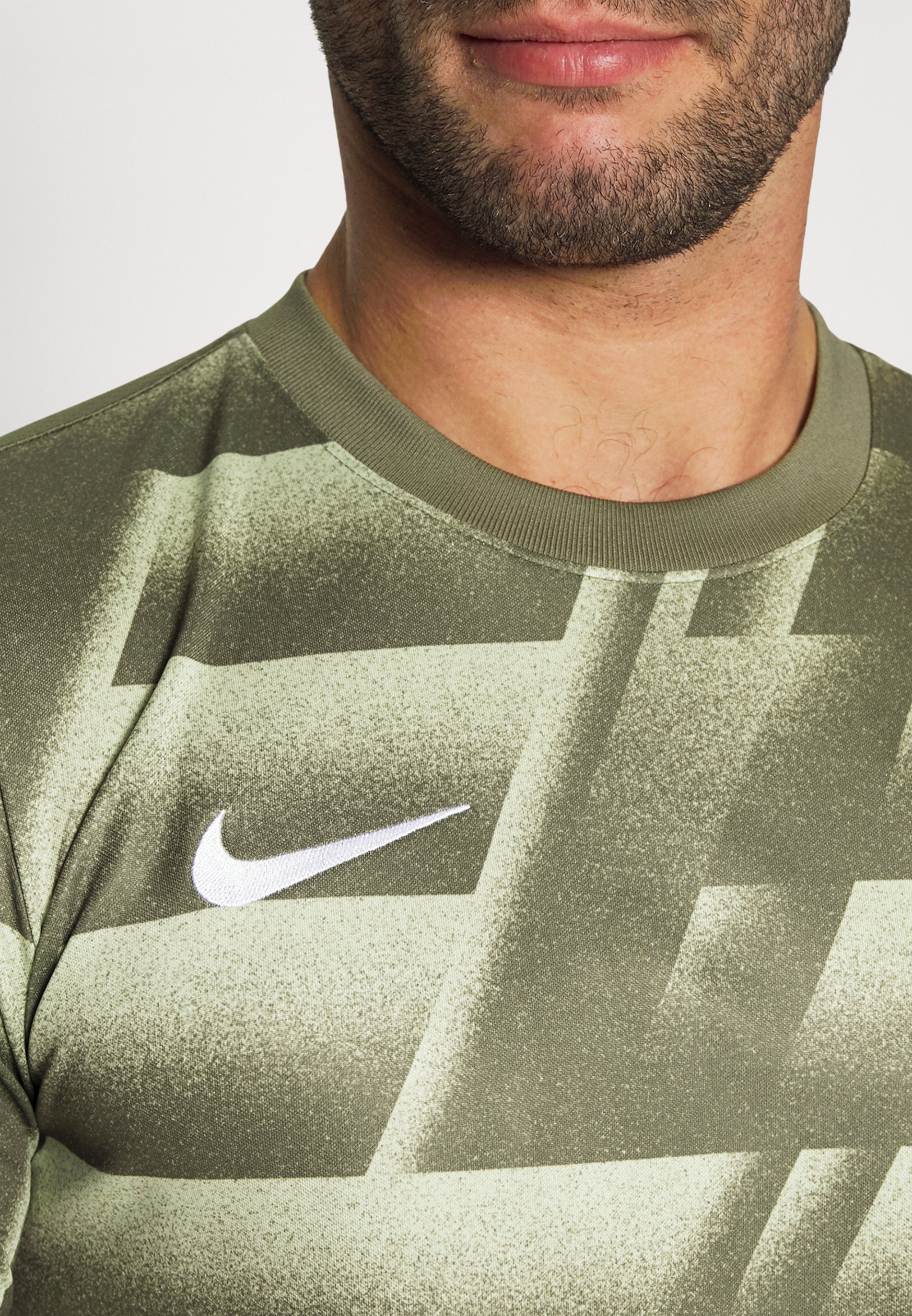 Nike Performance LIBERO - Sports T 