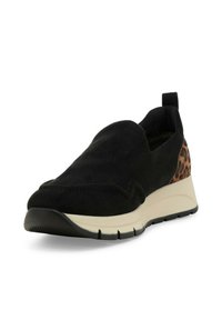 Scarpa slip-on nera in suede con un retro testurizzato che presenta una stampa leopardata. La suola è bianca con dettagli neri.
