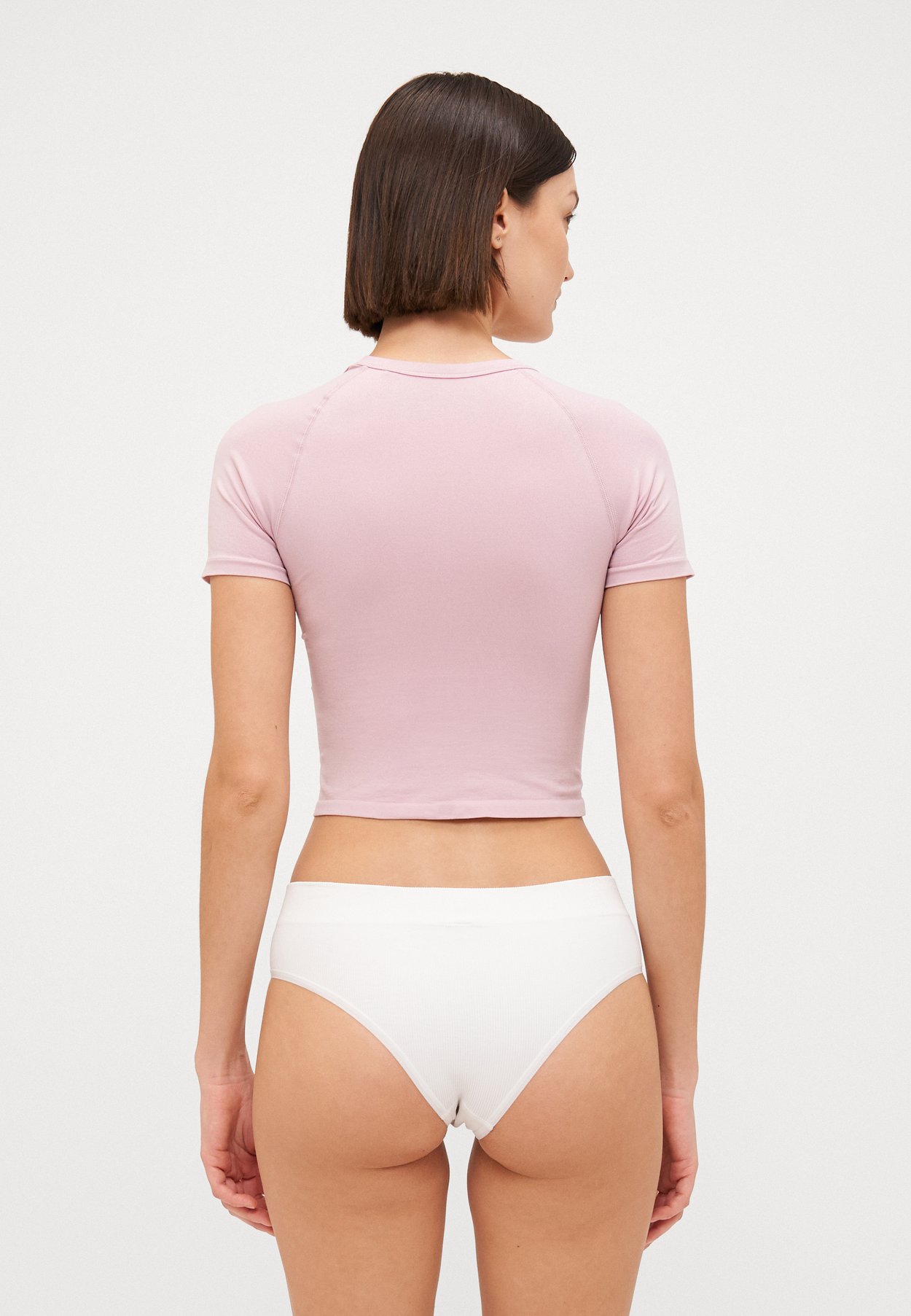 ONLVICKY CROPPED