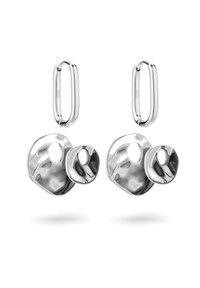 Silberfarbene Ohrringe mit einem organischen, abstrakten Design, das eine große und eine kleine ovale Form, eine polierte Oberfläche und strukturierte Details aufweist.