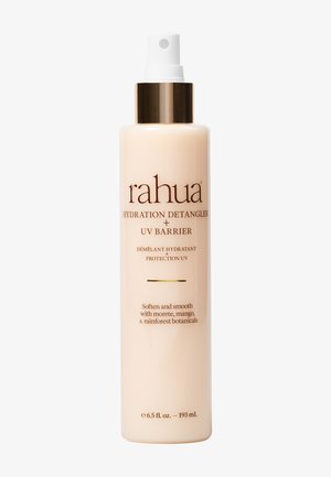 Flacon spray de Rahua Hydration Detangler avec barrière UV, beige avec texte brun, contenant 193 ml pour adoucir et lisser les cheveux.