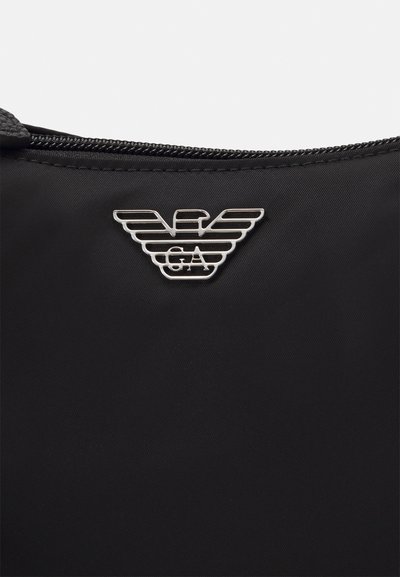 Emporio Armani Skulderveske - nero
