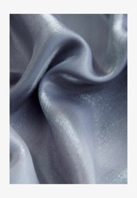 Kijelölve, charcoal blue