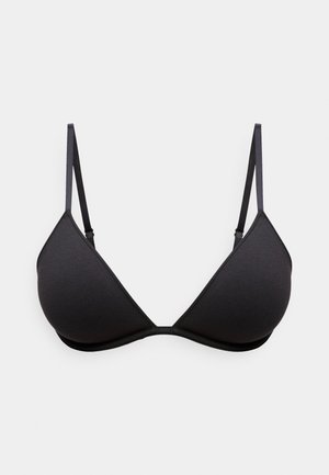 Μαύρο σουτιέν με τριγωνικά κύπελλα, λεπτούς ρυθμιζόμενους ώμους και λείο ύφασμα, σε απλό ανοιχτό γκρι φόντο.