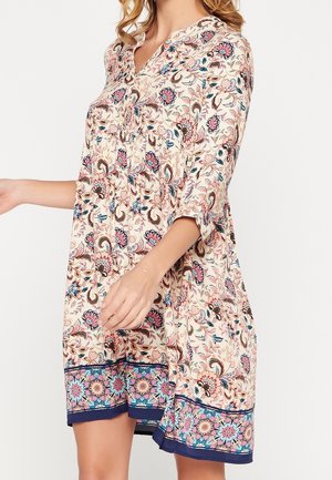 Vestido informal - white