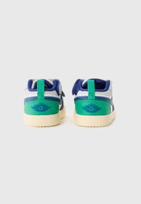 Jordan JORDAN 1 LOW - Sneaker low - sail/deep royal blue/stadium green/neutral grey