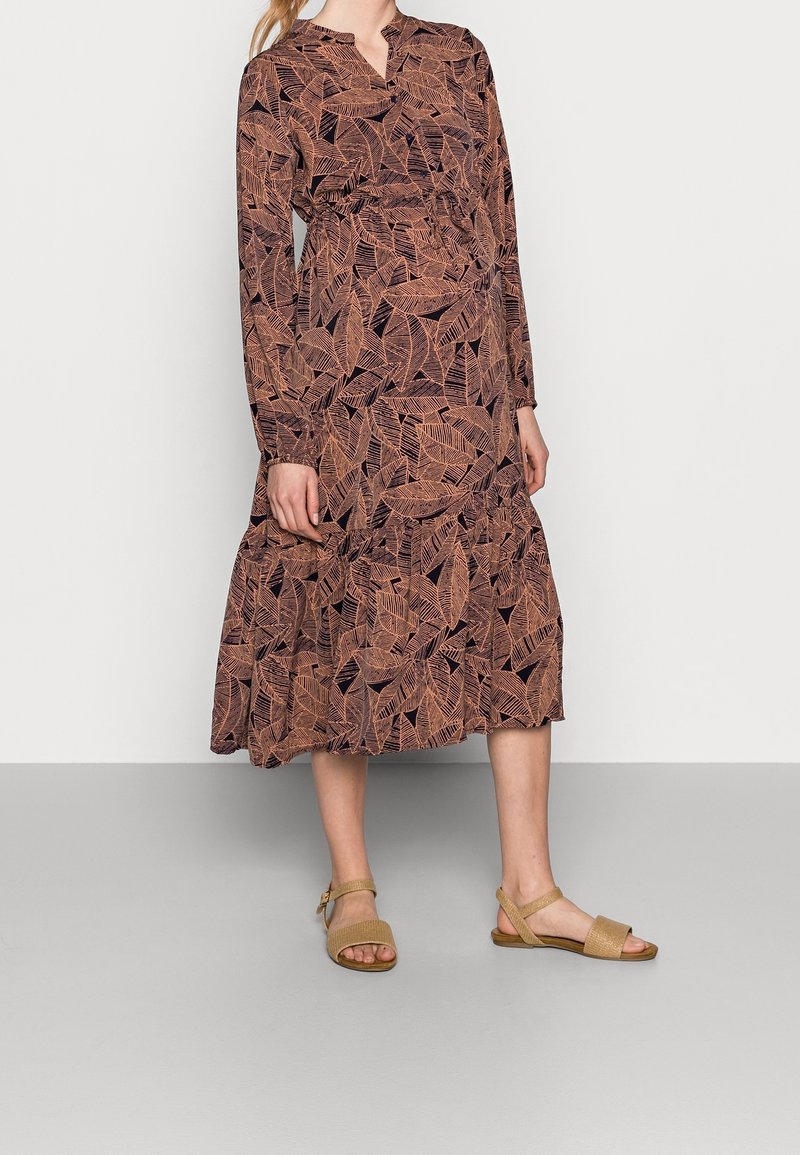 MAMALICIOUS Denní šaty - brown