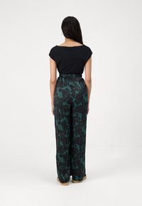 GAP CRINKLE PULL ON - Kelnės - green/black