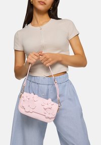 ALDO CROSS BODY DAISYBOUQUET - Handväska - rose