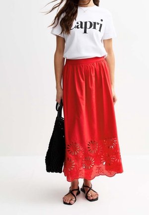 A-linjainen hame - red