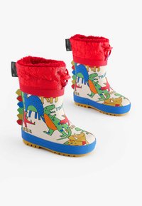 Gummistiefel für Kinder mit einem bunten Dinosaurier-Druck, rotem gepolstertem Schaft, blauer Sohle und grünen strukturierten Akzenten an den Seiten.