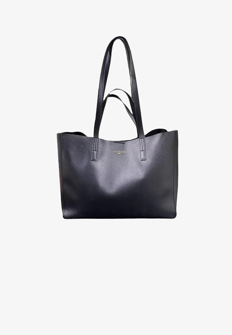 Borsa a tote in pelle nera con design elegante, doppio manico, interno spazioso e una sottile accentuazione del logo sul davanti. Texture liscia.