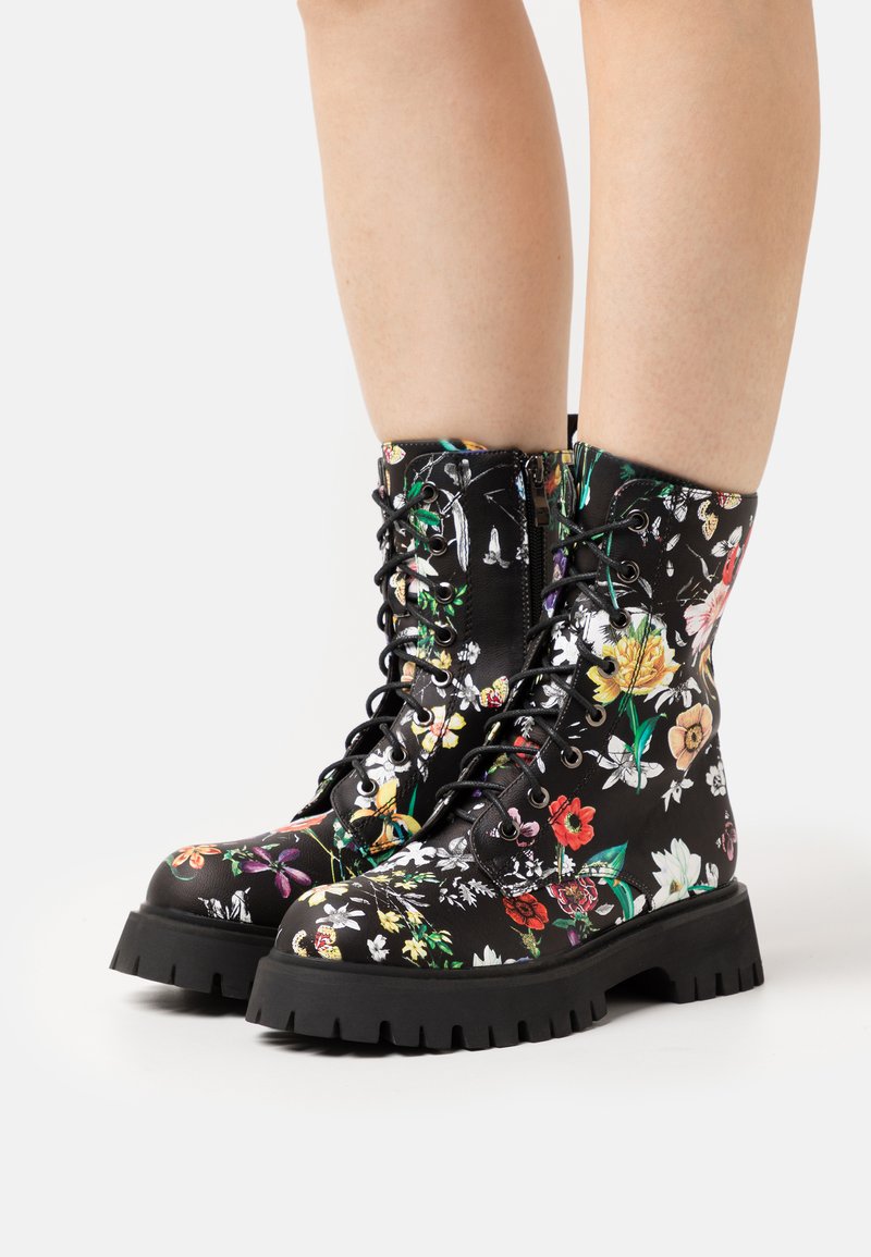 Koi Footwear GARDEN GAMES FLORAL PRINT Platform ankle boots black Zalando.co.uk
