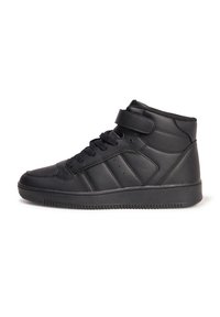 Zwarte hoge sneakers van leer met een gestructureerde afwerking, voorzien van een klittenbandsluiting, veters en een ontwerp met drie strepen aan de zijkant.