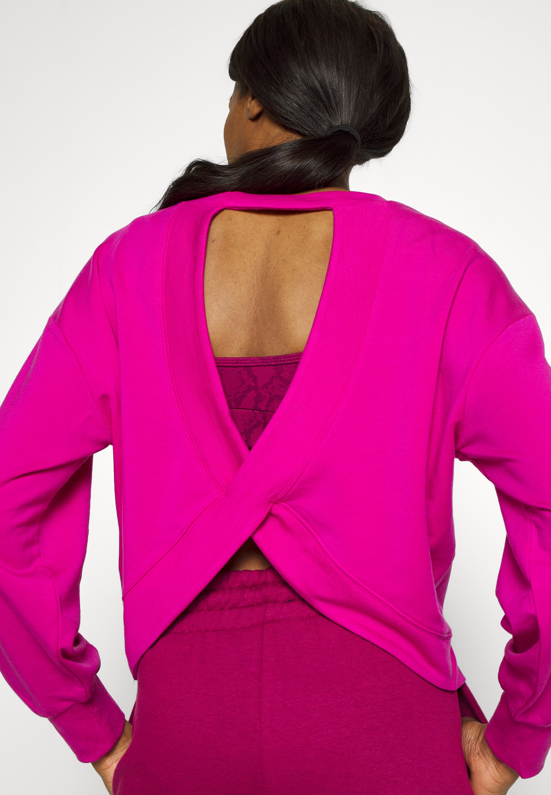 Athleta SAVASANA TWIST BACK 