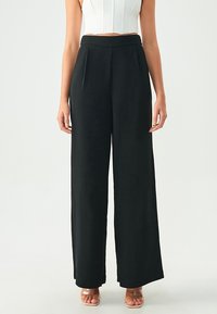 BWLDR MIA - Kelnės - black