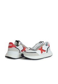 MUNICH VERSUS 53 - Zapatillas - blanco