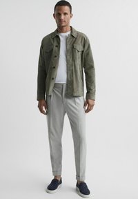 Reiss REGULAR FIT - BRIGHTON WITH TURN UPS - Chino - soft grey