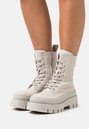 Tamaris, Bottines à plateau - off-white