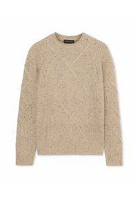 Beiger Strickpullover mit Diamant- und Zopfmuster, Rundhalsausschnitt und langen Ärmeln, flach auf weißem Hintergrund ausgelegt.