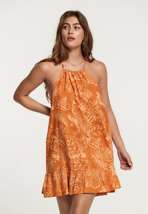 MEDELLIN - Freizeitkleid - fresh apricot orange