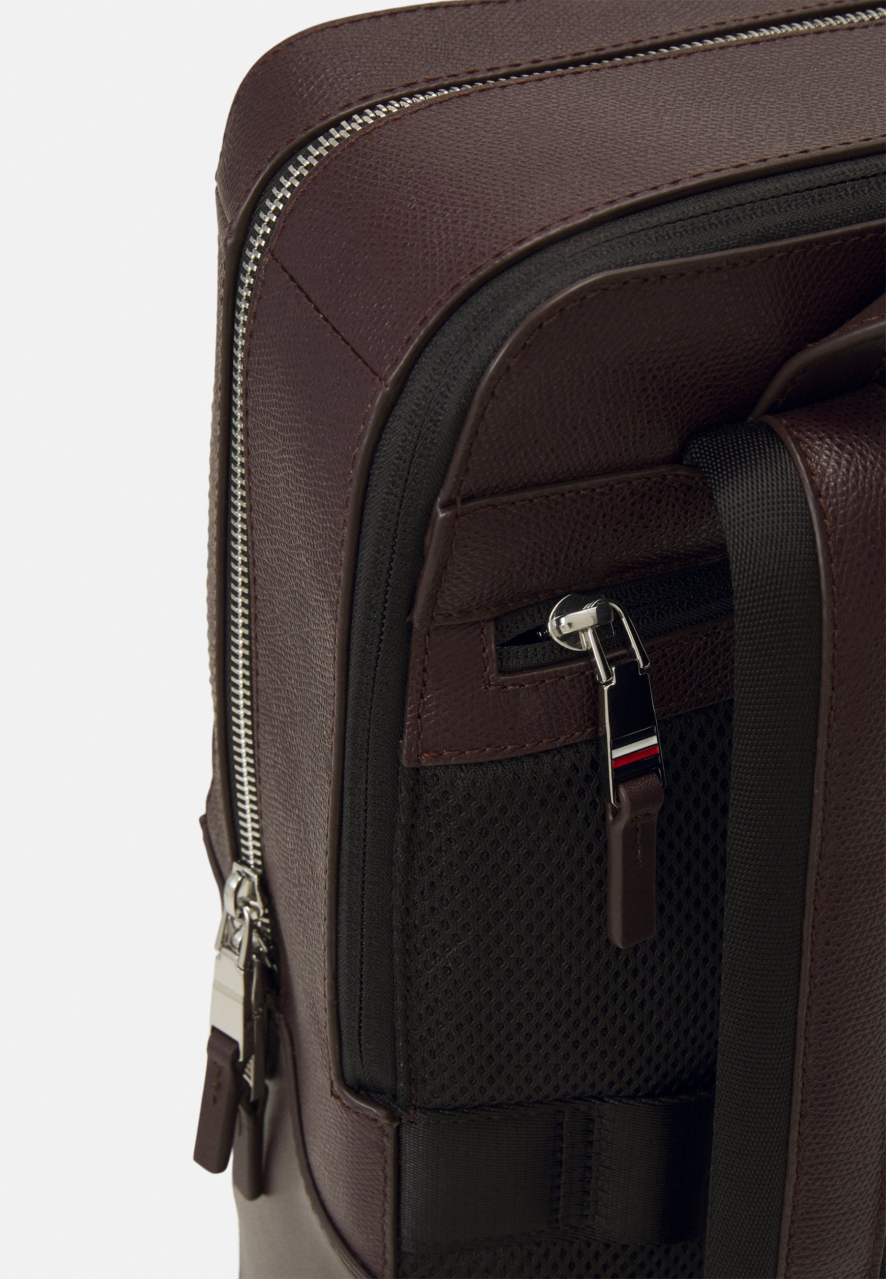 tommy hilfiger business backpack