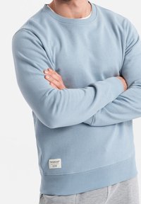 Ombre Felpa - light blue