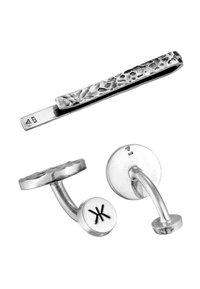 Sølvtonede cufflinks med et tekstureret rundt design og en stang slipsenål med en hamret finition og angivet metalkvalitet.