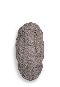 Quiltad baby sleeping bag i blommönster med nyanser av marinblått, brunt och krämfärgat. Mjukt tyg med huva och öppningar för remmar.