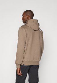 The North Face M SIMPLE DOME REGULAR HOODIE - Felpa con cappuccio - mocha brown