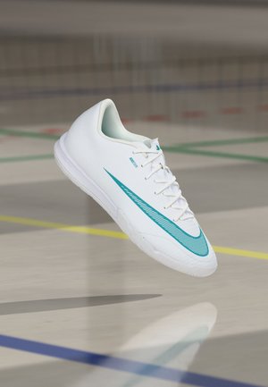 Nike Performance, VAPOR 17 ACADEMY UNISEX - Футболни обувки за игра на закрито - white/dusty cactus