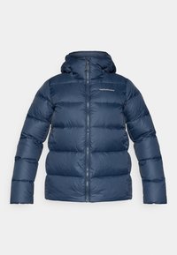 Marineblå pufferjakke med hætte, der har lynlåslukning foran og quiltet design for isolering. Letvægtsmateriale med glat tekstur.