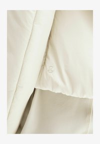 Nem kiválasztott, light ivory