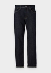 Vaqueros de denim azul oscuro con corte recto, que cuentan con cierre de cremallera, cinco bolsillos y puños enrollados. La costura de contraste es visible.