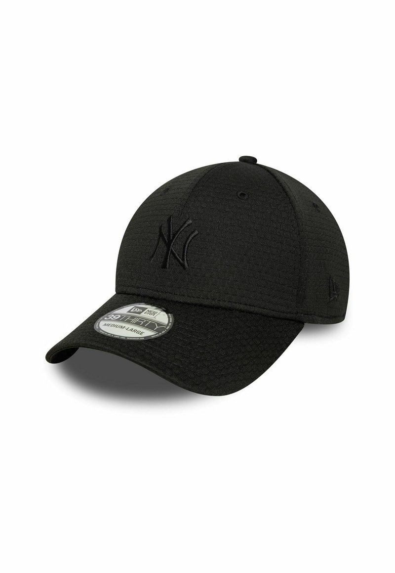 Casquette de baseball noire des New York Yankees avec une visière incurvée et un autocollant de taille moyenne à grande à l'avant.