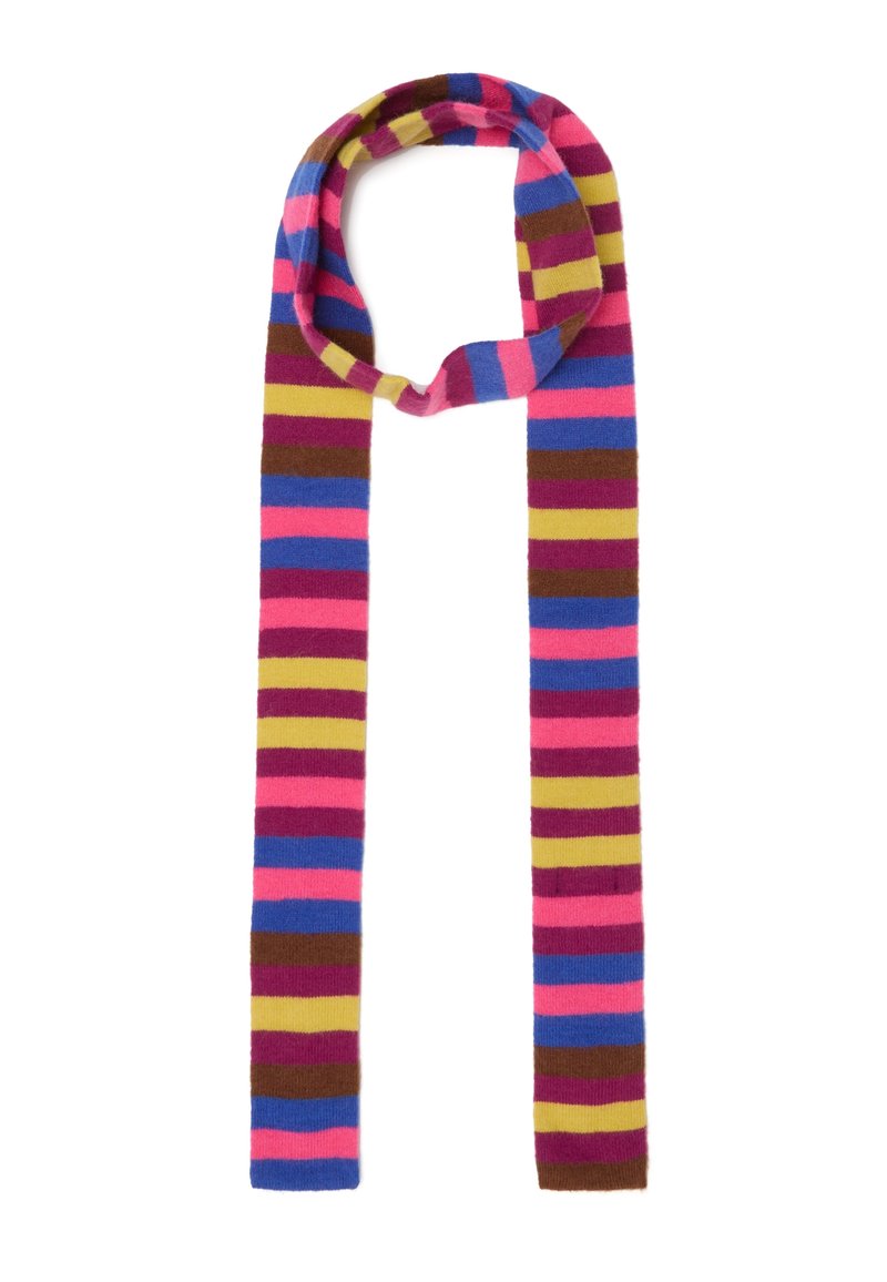 Gebreide sjaal met gedurfde, horizontale strepen in roze, paars, geel en bruin. Zachte textuur, lang, rechthoekig ontwerp.